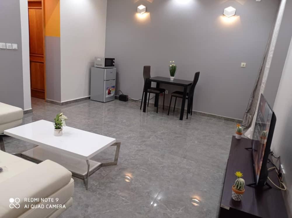 Hotel Appart B4UYaoundé エクステリア 写真