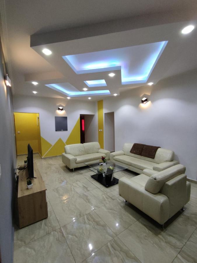 Hotel Appart B4UYaoundé エクステリア 写真